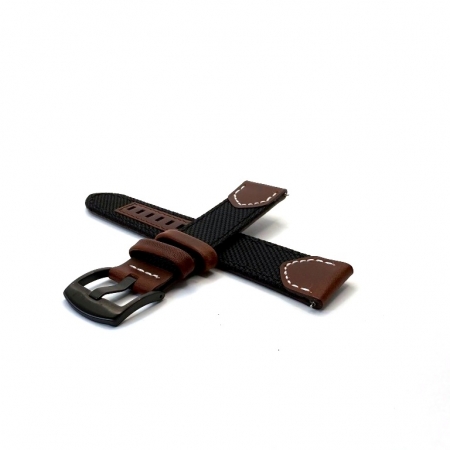 Curea material textil negru dublat cu piele maro